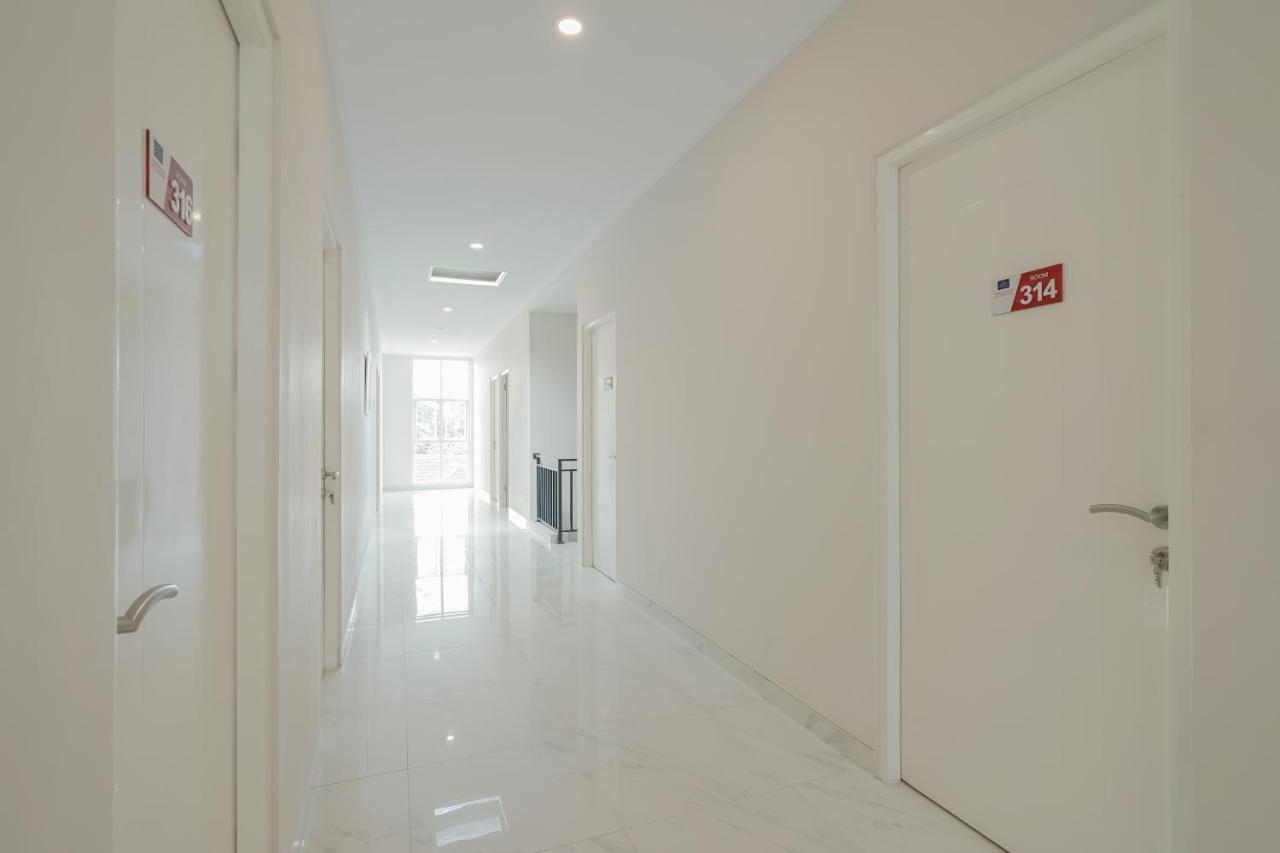 RedDoorz Syariah Plus @ BSD City South Tangerang Bagian luar foto